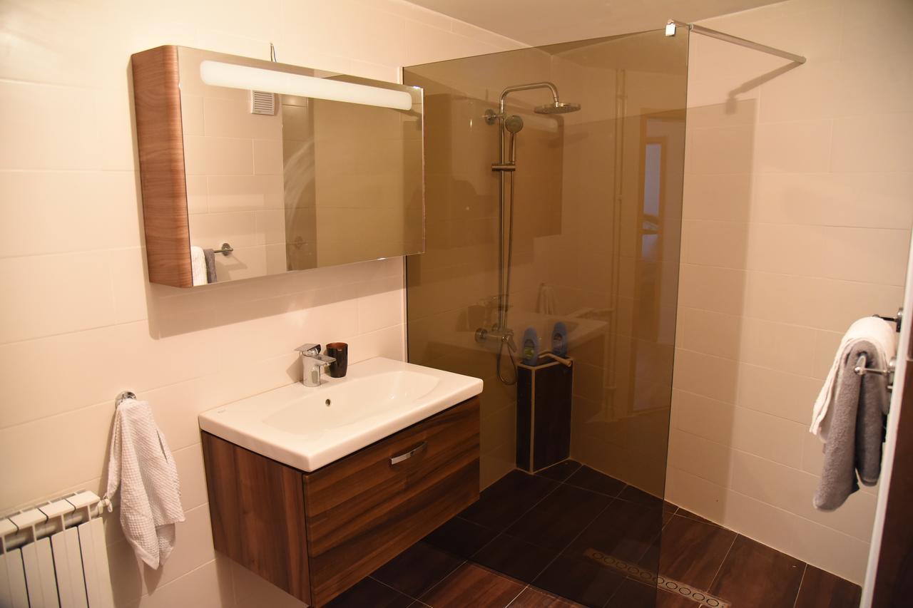3 Bedroom Home With Parking Garage In The Heart Of 스코페 외부 사진